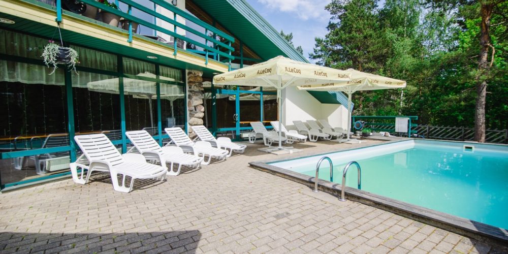 Holiday villa with pool and sauna near Pärnu